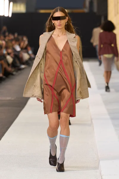 Look 14